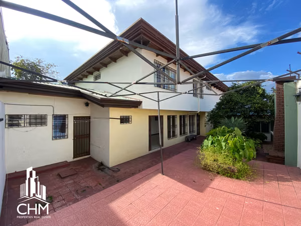 VENTA DE ESPECTACULAR CASA-ROHRMOSER-CERCA ANTIGUO AID