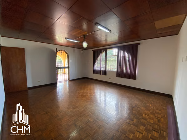 VENTA DE ESPECTACULAR CASA-ROHRMOSER-CERCA ANTIGUO AID