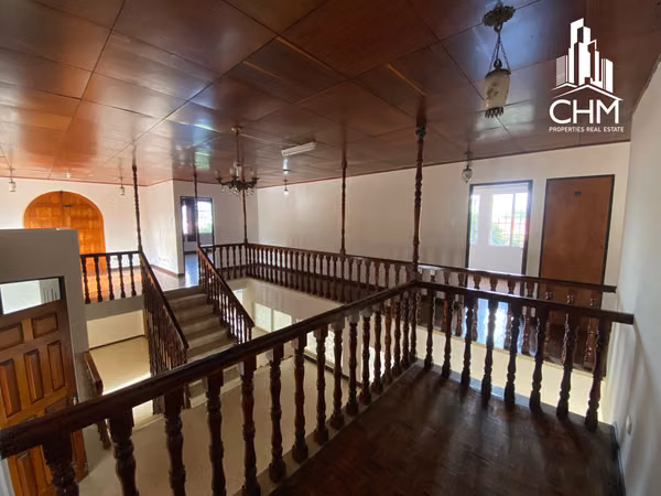 VENTA DE ESPECTACULAR CASA-ROHRMOSER-CERCA ANTIGUO AID