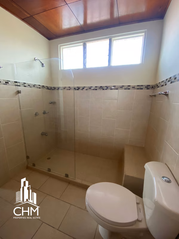 VENTA DE ESPECTACULAR CASA-ROHRMOSER-CERCA ANTIGUO AID