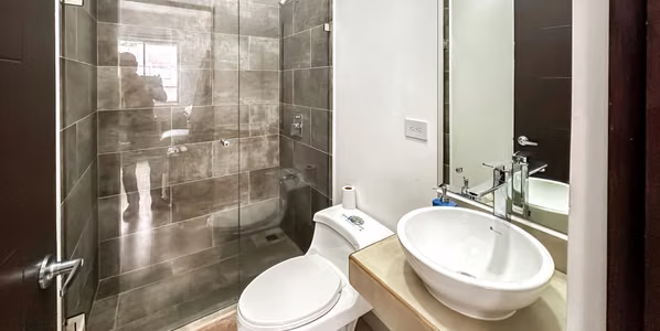 Moderna casa en venta en Condominio| Cipreses de Curridabat (CT)