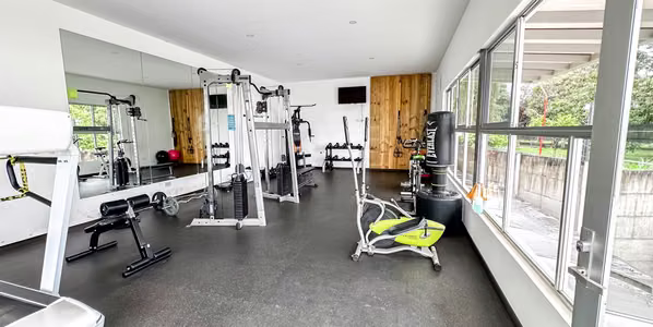 Moderna casa en venta en Condominio| Cipreses de Curridabat (CT)