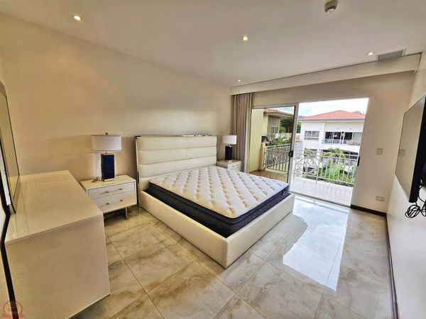 Penthouse Amueblado 3 Hab en Escazú | Cerca de Multiplaza | $2.500