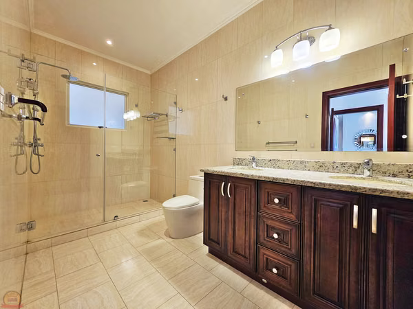 Penthouse Amueblado 3 Hab en Escazú | Cerca de Multiplaza | $2.500