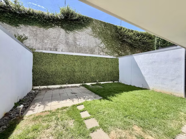 GUACHIPELIN: ALQUILER DE CASA CON LINEA BLANCA EN CONDOMINIO