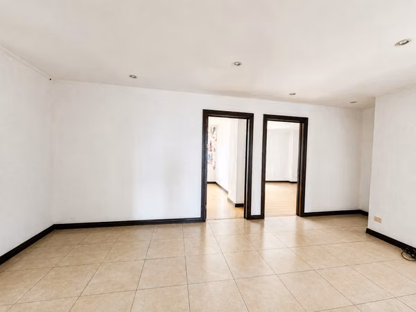 REMATE BANCARIO | Apartamento de 224 m² con Vista al Valle | Amenidades de Lujo - $395.000
