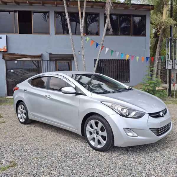 A CREDITO HYUNDAI AVANTE	2011