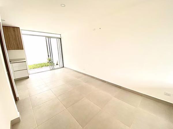 Venta casa para inversión, condominio con amenidades de lujo