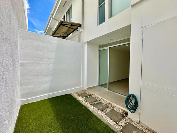 Venta casa para inversión, condominio con amenidades de lujo