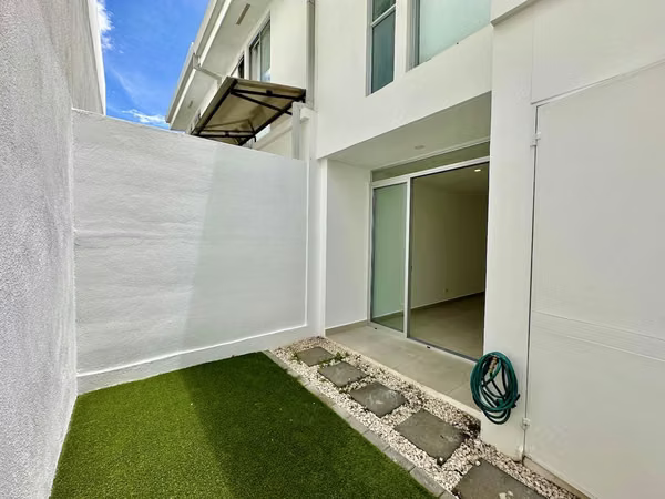 Venta casa para inversión, condominio con amenidades de lujo