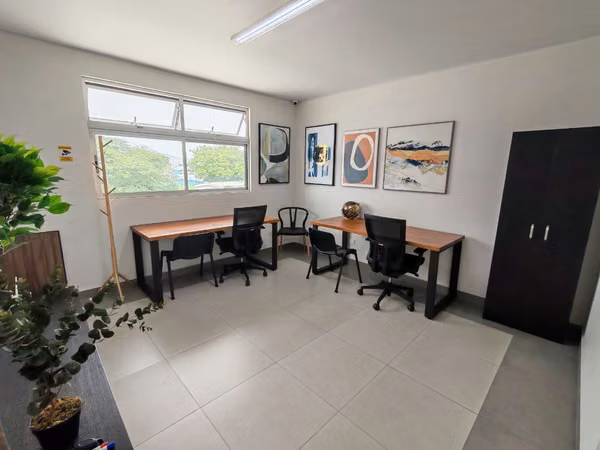 Se alquila apartamento en Rohrmoser. Al final del Boulevard. Cerca del Colegio Británico.