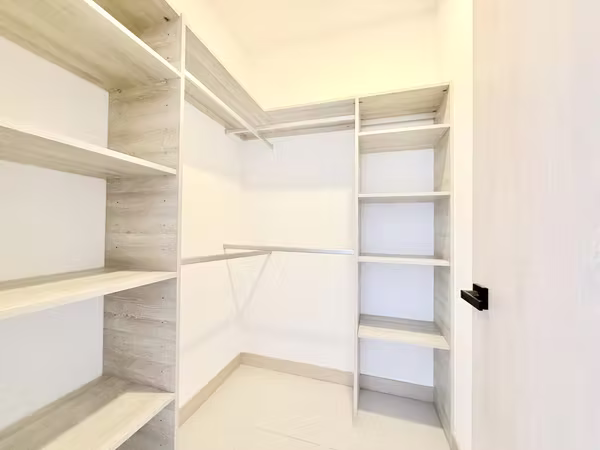 Alquiler casa de 3 habitaciones, jardín, amenidades de lujon