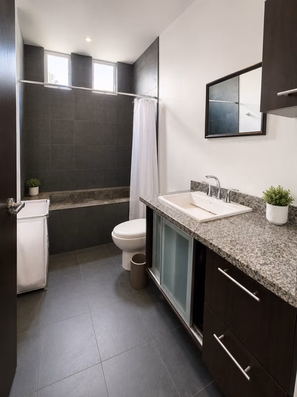 Apartamento Amplio en Venta | 144 m² | Río Oro, Santa Ana