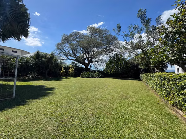 VENTA DE CASA EN EXCLUSIVO CONDOMINIO EN LA GARITA DE ALAJUELA