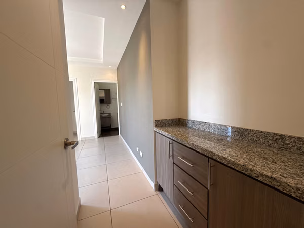 Apartamento con Vistas Ideal para Inversión en Cuarto Piso
