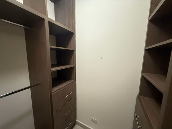 Apartamento con Vistas Ideal para Inversión en Cuarto Piso