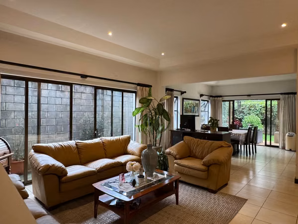 Casa de un Piso en Condominio Exclusivo en Santo Domingo