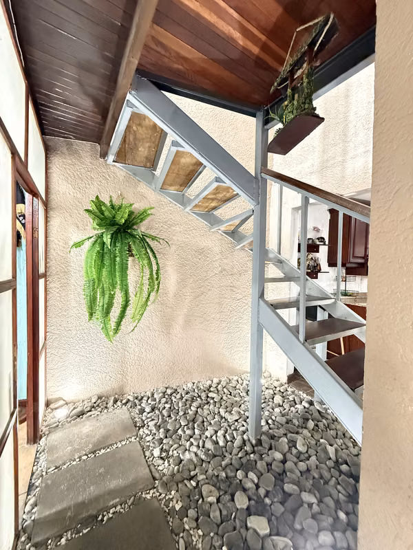 Casa de Tres Pisos en San Francisco de Dos Ríos