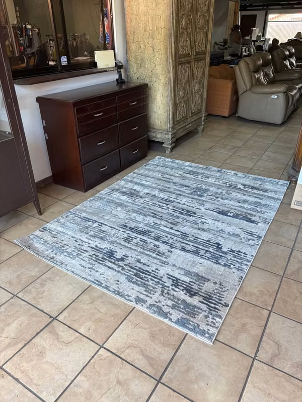 Alfombra Decorativa Hecha En Turquía, Como Nueva  Mide 2, 20 mt X 1, 60 mt