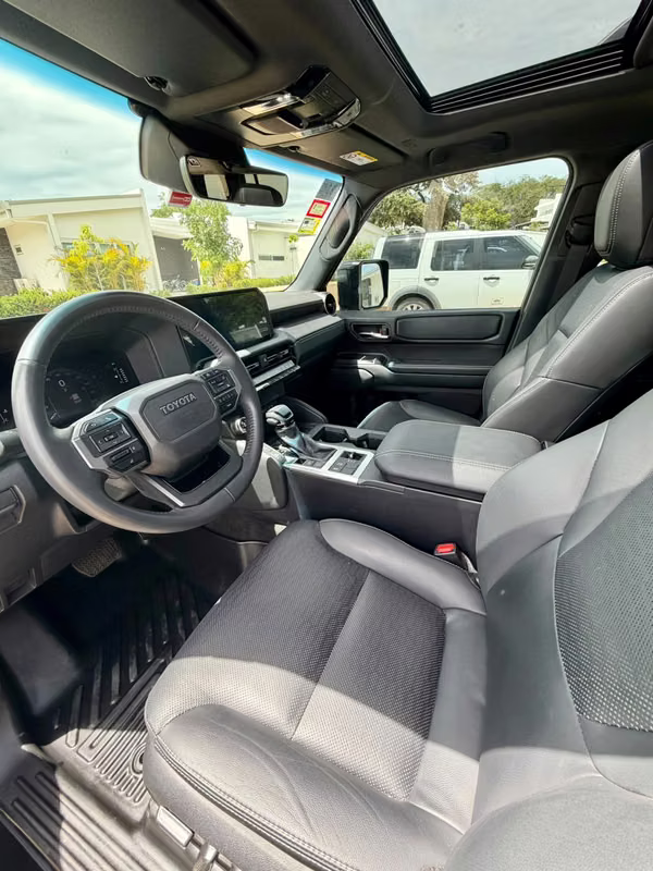 Se vende Toyota Land Cruiser Prado TXL 2025