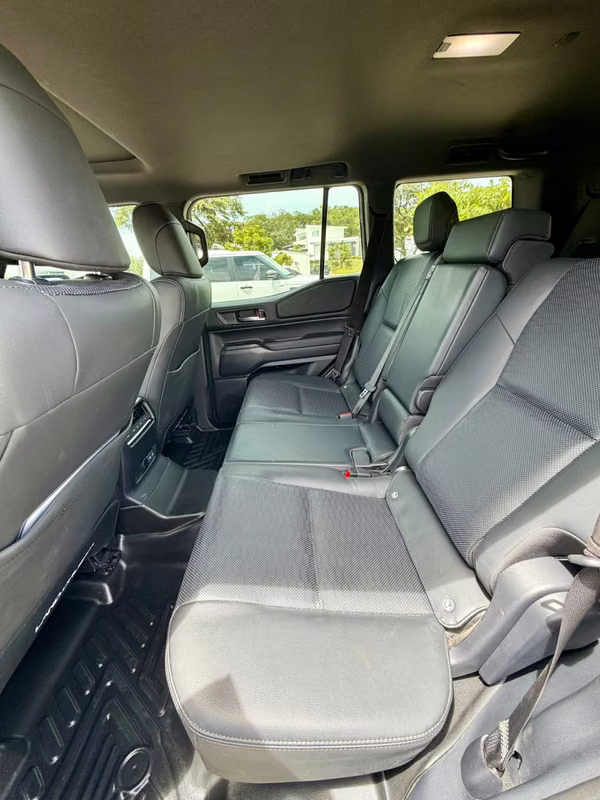 Se vende Toyota Land Cruiser Prado TXL 2025