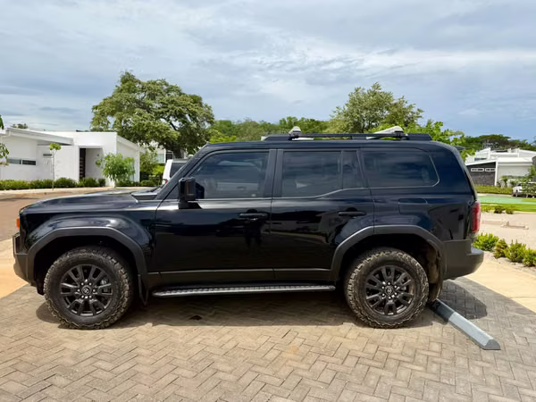 Se vende Toyota Land Cruiser Prado TXL 2025