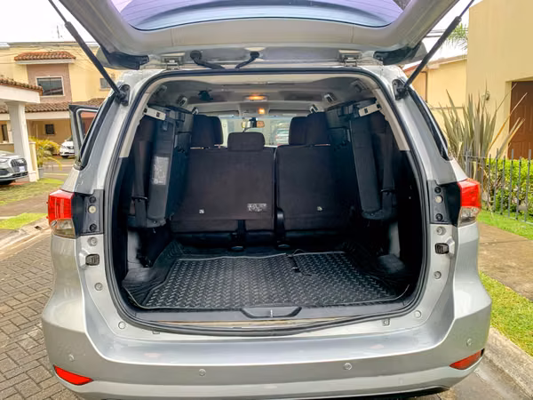 TOYOTA FORTUNER 2018