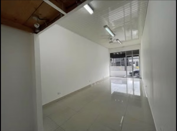 Se Alquila LOCAL comercial 125m noreste de las Ruinas en Cartago centro 28m2
