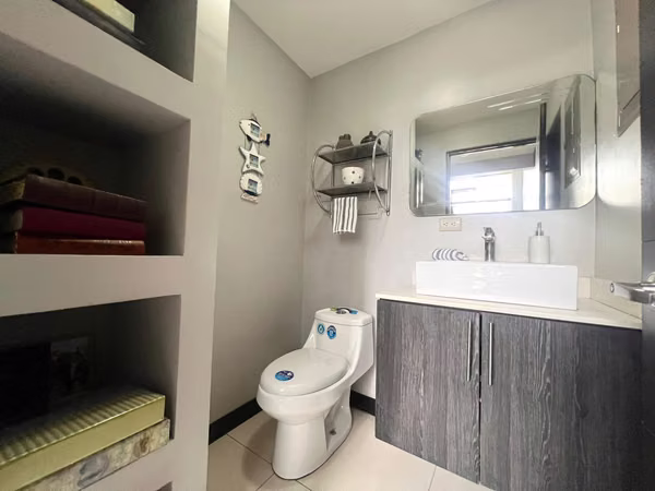 Se vende casa en El Guarco, Cartago, Condominio.