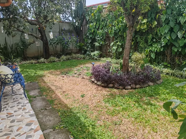 CASA ACOGEDORA UNA PLANTA 3  dorm. Rohrmoser
