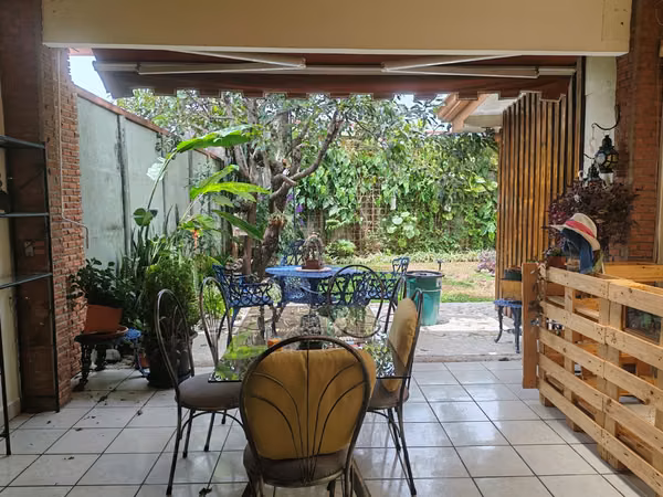 CASA ACOGEDORA UNA PLANTA 3  dorm. Rohrmoser