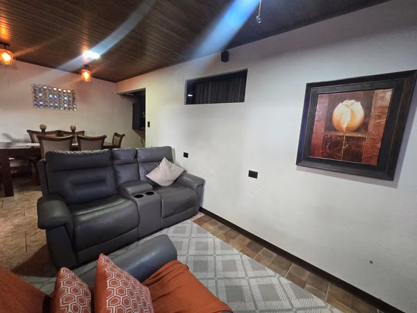 VENTA DE CASA EN URBANIZACIÓN MONTEROCOSO, EL COYOL, ALAJUELA