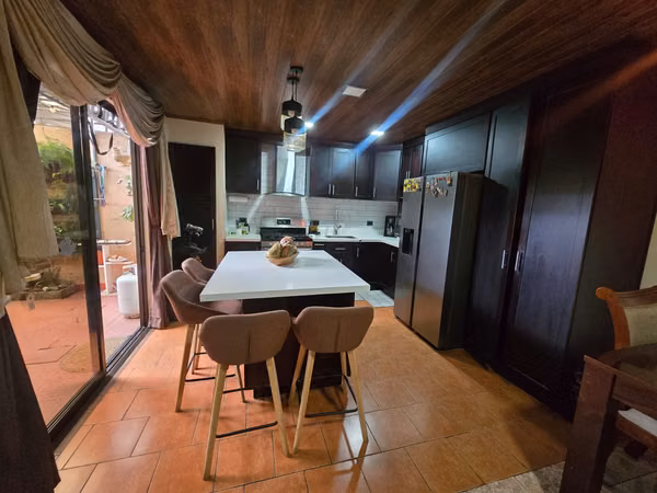 VENTA DE CASA EN URBANIZACIÓN MONTEROCOSO, EL COYOL, ALAJUELA