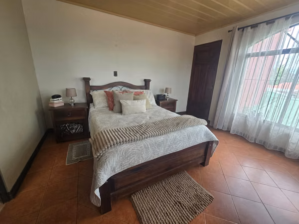 VENTA DE CASA EN URBANIZACIÓN MONTEROCOSO, EL COYOL, ALAJUELA
