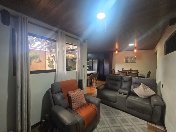 VENTA DE CASA EN URBANIZACIÓN MONTEROCOSO, EL COYOL, ALAJUELA