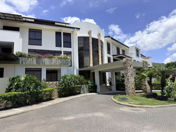 Apartment for rent in Avalon Country, Río Oro, Santa Ana. No Furnished.
