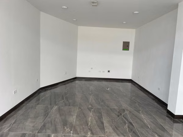 COMMERCIAL LOCATION IN THE HOMELESS - STRATEGIC LOCATION ON THE FIRST FLOOR