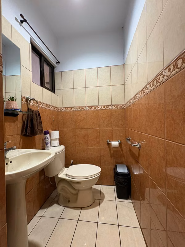 Casa Esquinera en Belgrano | Ideal para Vivienda, Consultorio, Oficina o Negocio