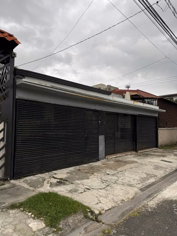 NUEVA OPORTUNIDAD DE COMPRA: Casa + Apartamento en un Mismo Terreno | Viva y Genere Ingresos