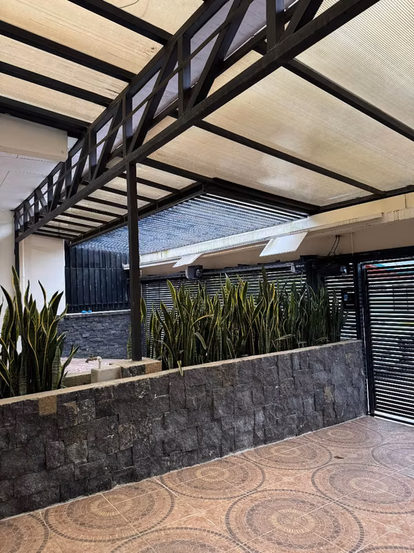 NUEVA OPORTUNIDAD DE COMPRA: Casa + Apartamento en un Mismo Terreno | Viva y Genere Ingresos