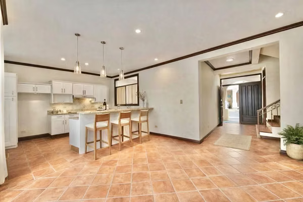Escazú, Guachipelín | Cozy and Spacious Home for Rent in a Gated Community with Private Yard