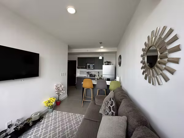 1 Parqueo | BÖ Escalante | 2 Hab | Amueblado | Piso 10