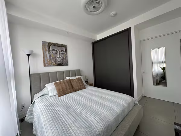 1 Parqueo | BÖ Escalante | 2 Hab | Amueblado | Piso 10