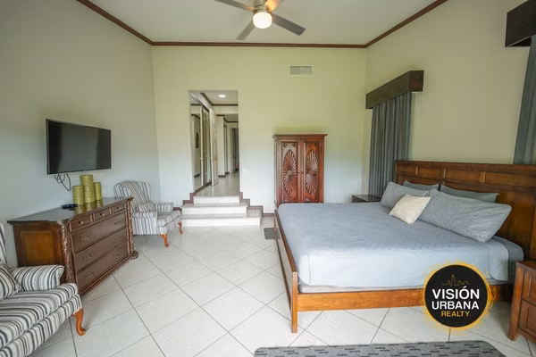 Apartamento Amueblado de 2 Habitaciones en Los Sueños, Herradura