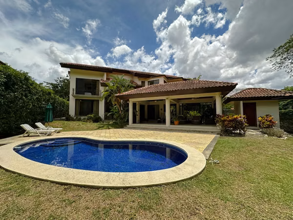 VENTA DE CASA EN VALLE DEL SOL CON VISTA AL GOLF