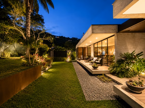 VENTA DE CASA EN SAN ANTONIO DE ESCAZÚ