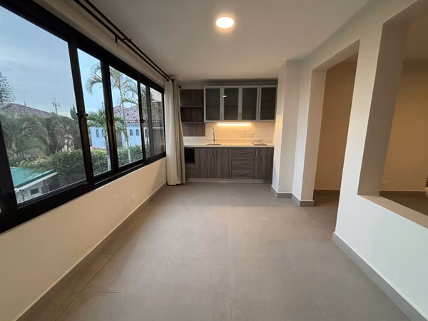 Apartamento tipo estudio muy grande en Escazú / Bello Horizonte