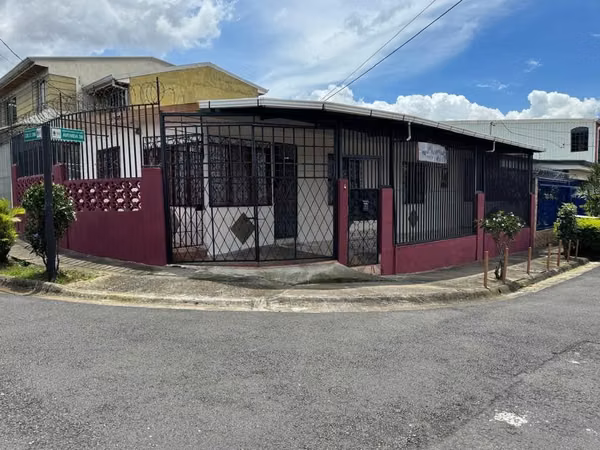 VENDO PROPIEDAD ESQUINERA EN SAN JOSÉ.