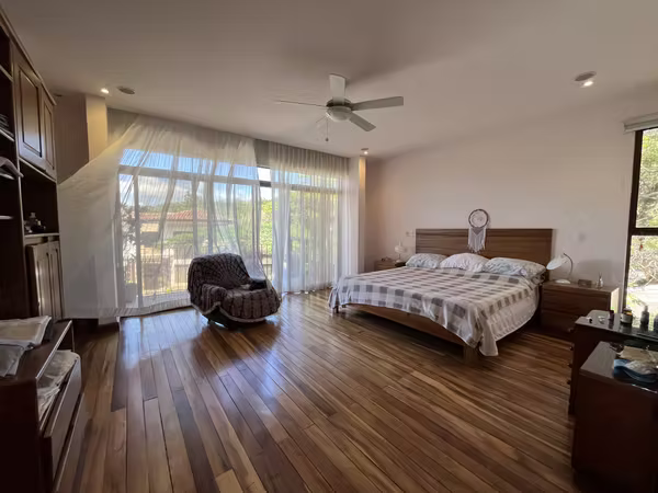 CASA AMUEBLADA EN ALQUILER LOMAS DEL VALLE SANTA ANA 2 HAB CÓD JV374