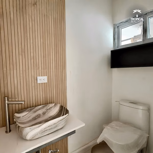 Casa Independiente Remodelada en Venta | Sabana Oeste, San José
